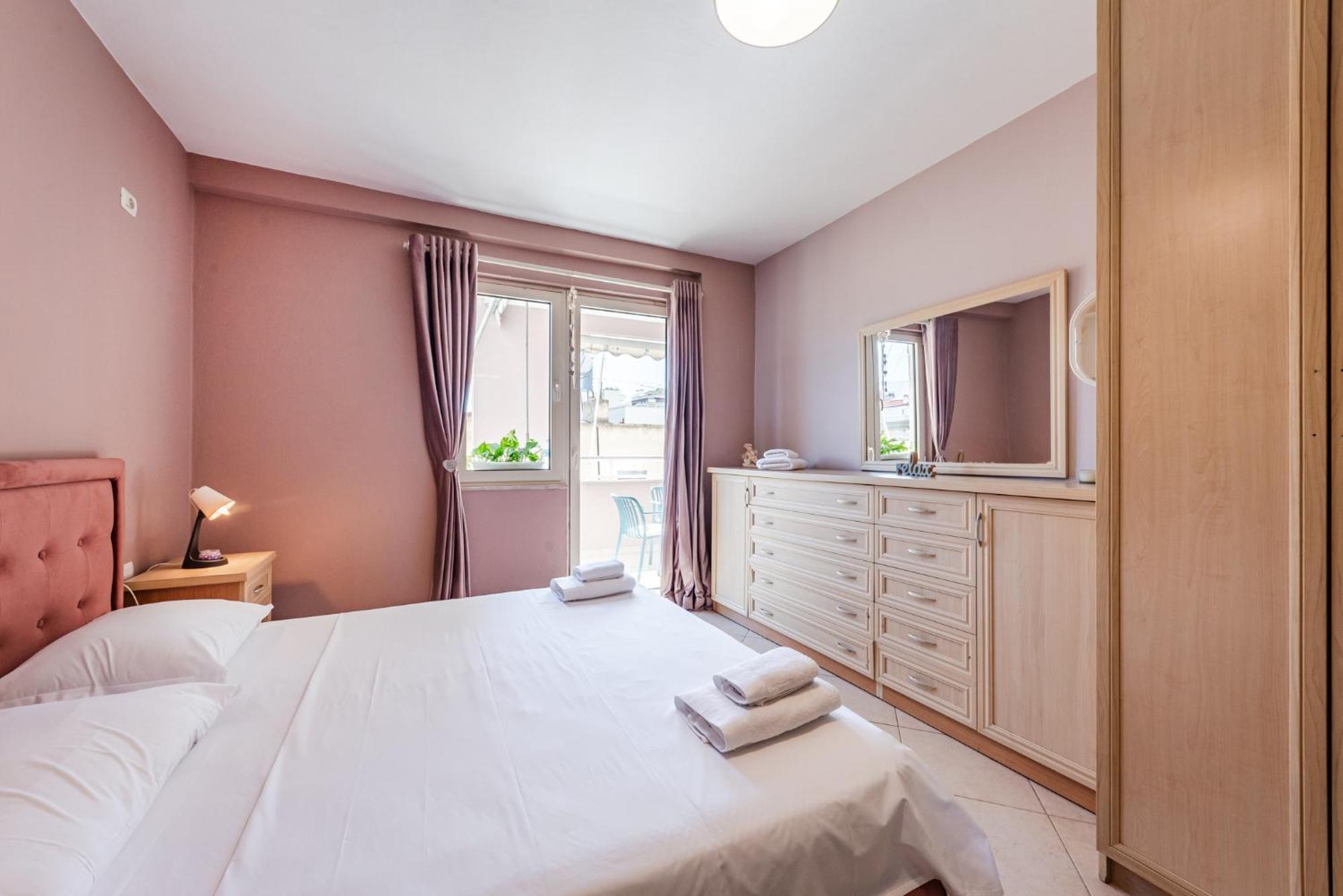 Sisi'S Apartments-Tirana City Center Eksteriør billede