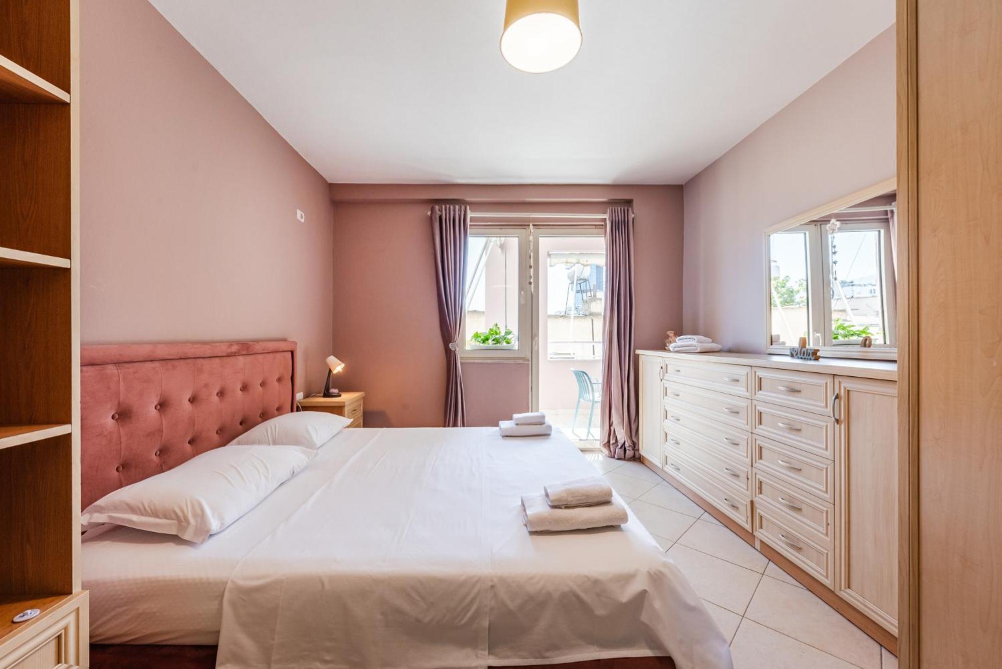 Sisi'S Apartments-Tirana City Center Eksteriør billede